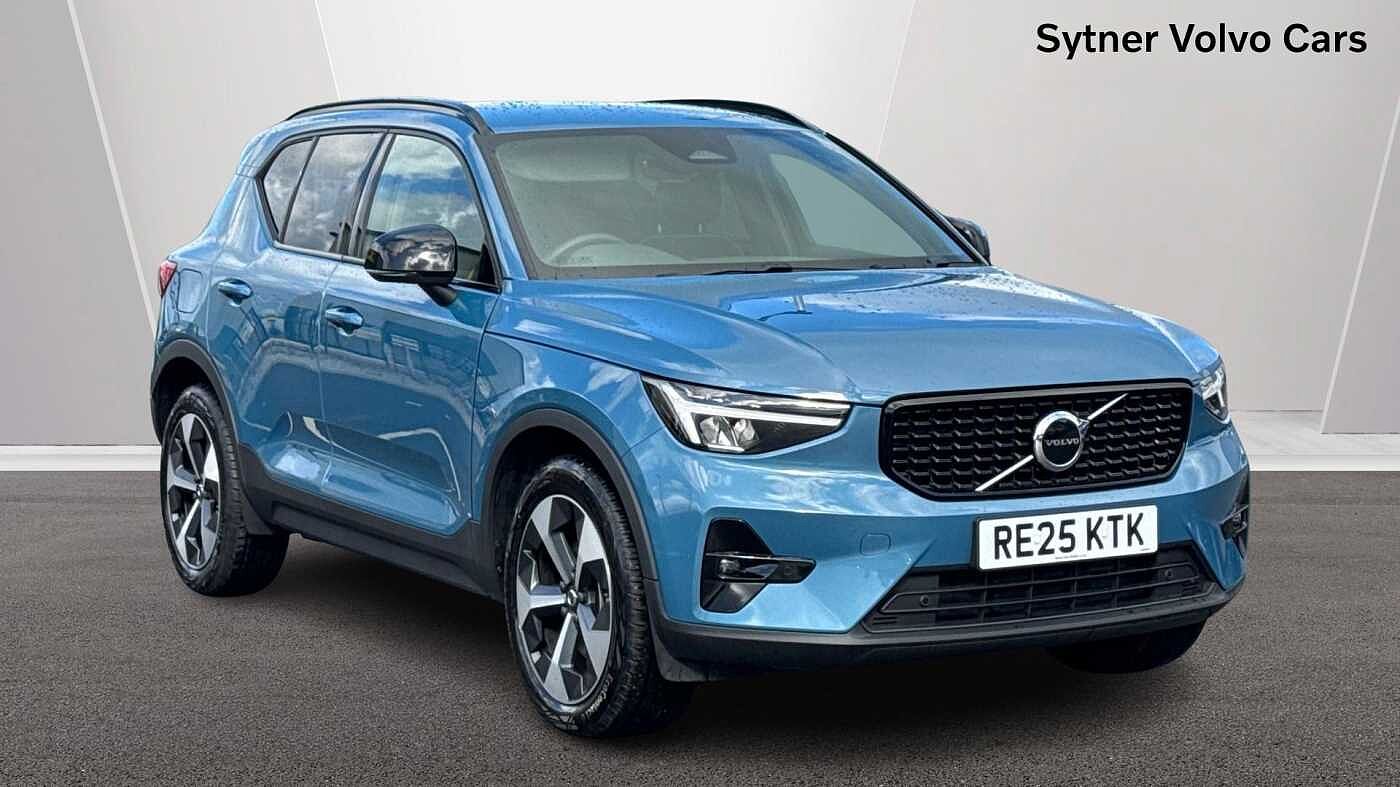 Main listing image - Volvo XC40
