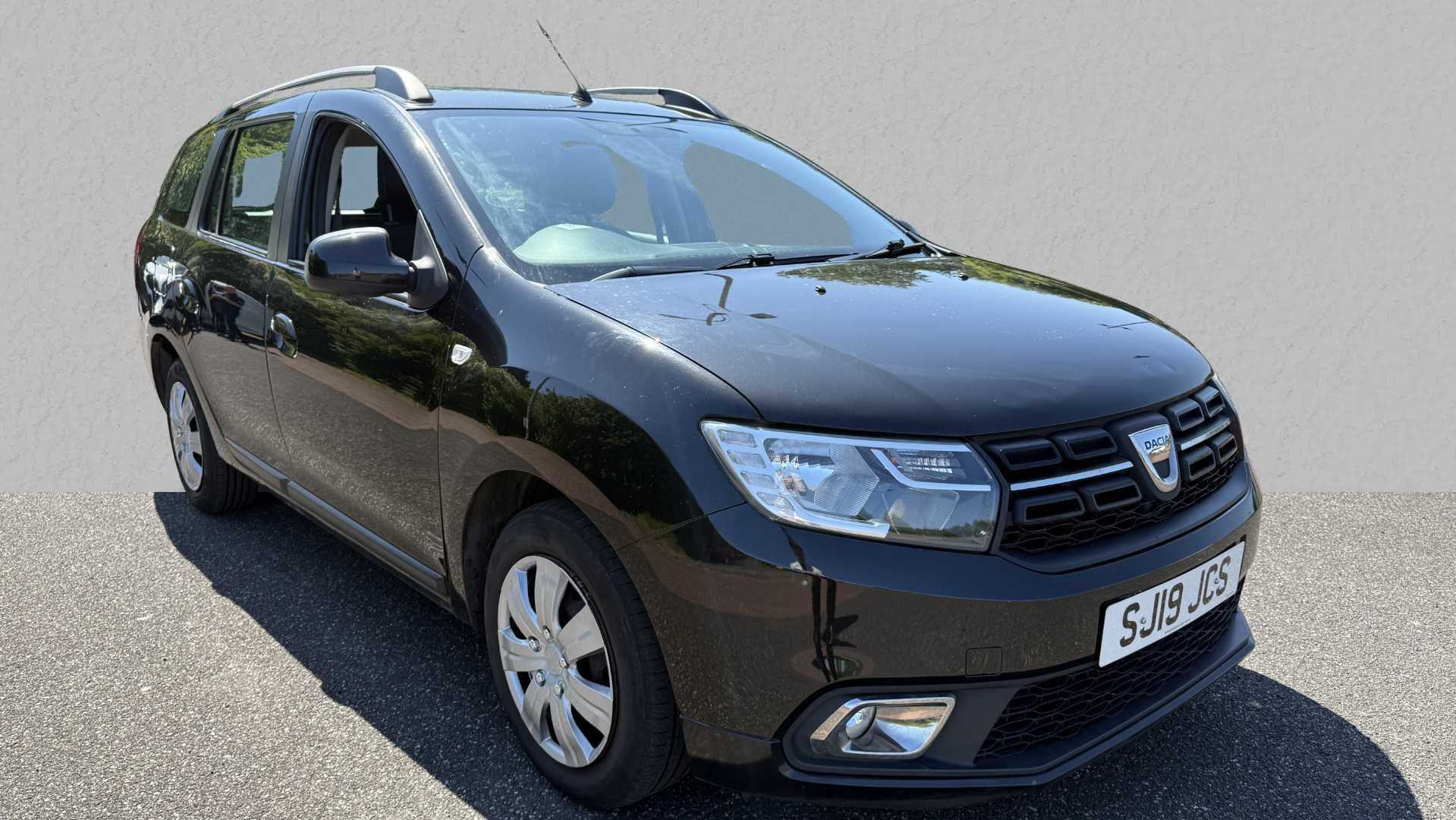 Main listing image - Dacia Logan