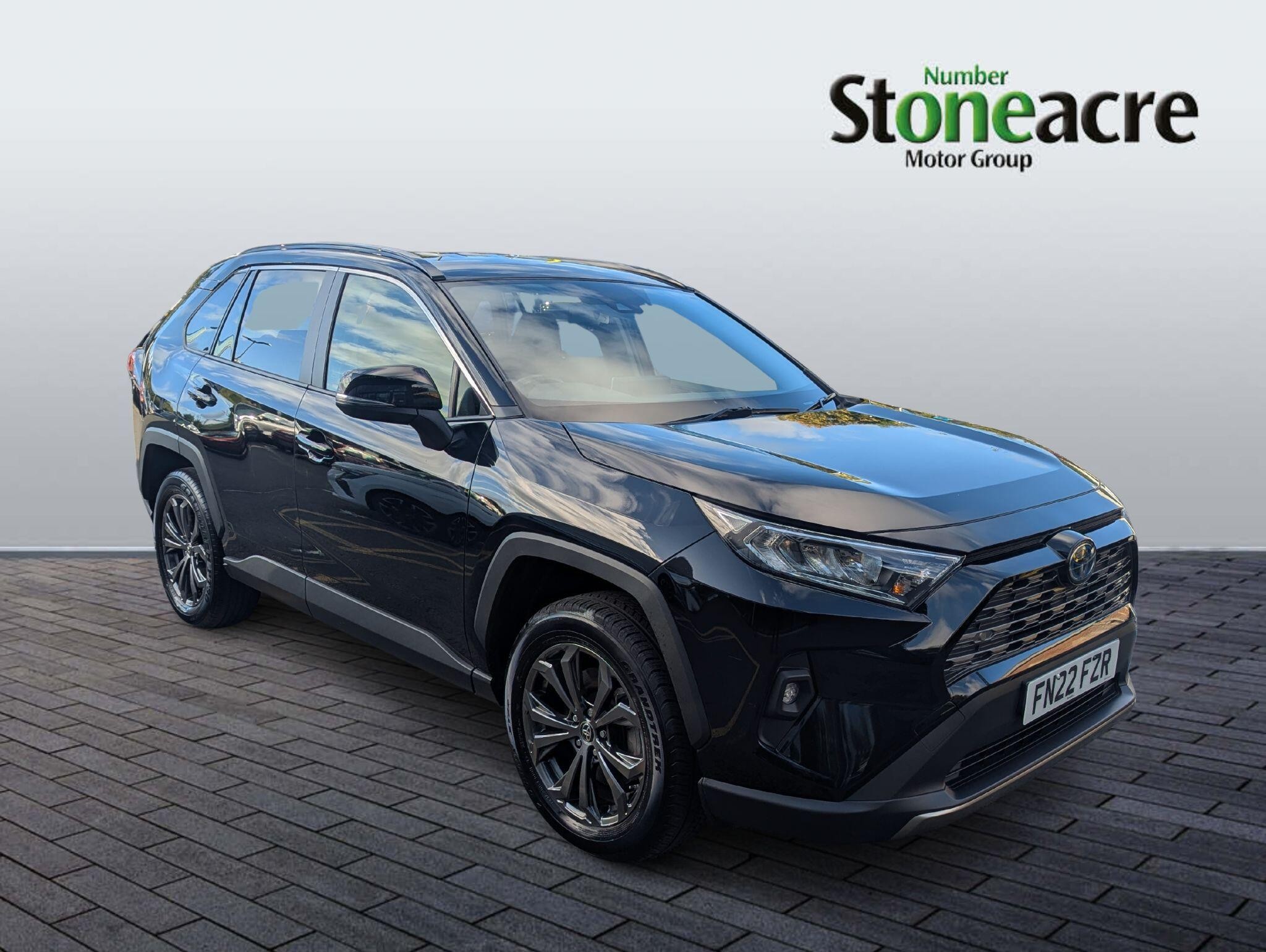 Main listing image - Toyota RAV4