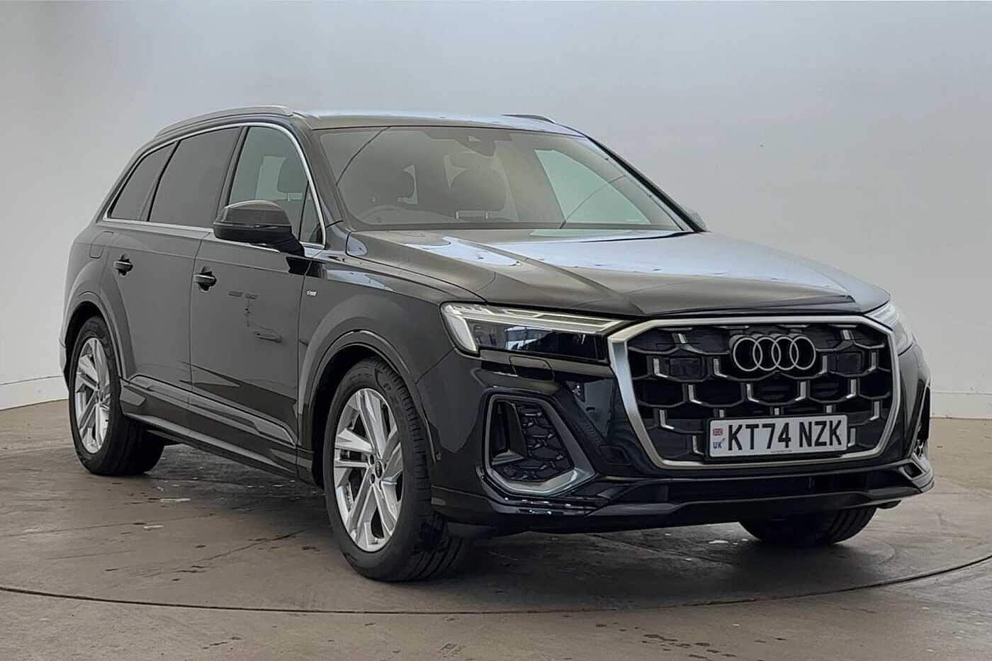 Main listing image - Audi Q7