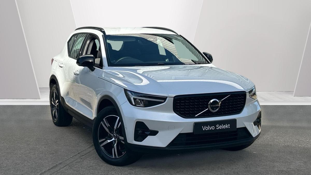 Main listing image - Volvo XC40