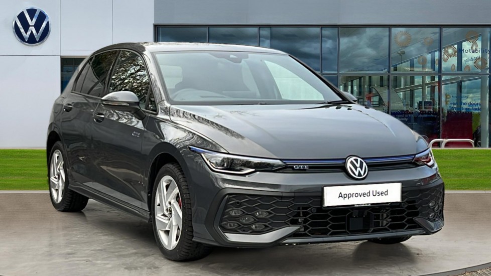 Main listing image - Volkswagen Golf GTE