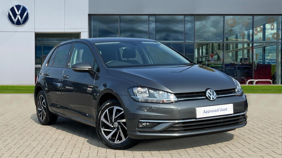 Main listing image - Volkswagen Golf