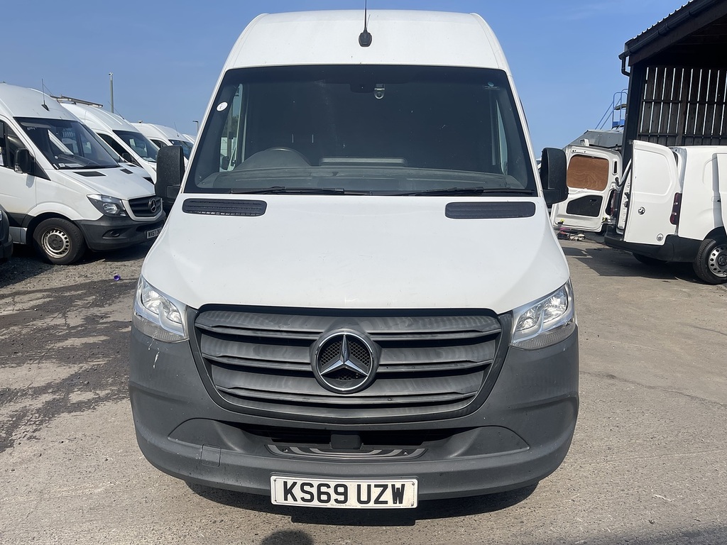 Main listing image - Mercedes-Benz Sprinter