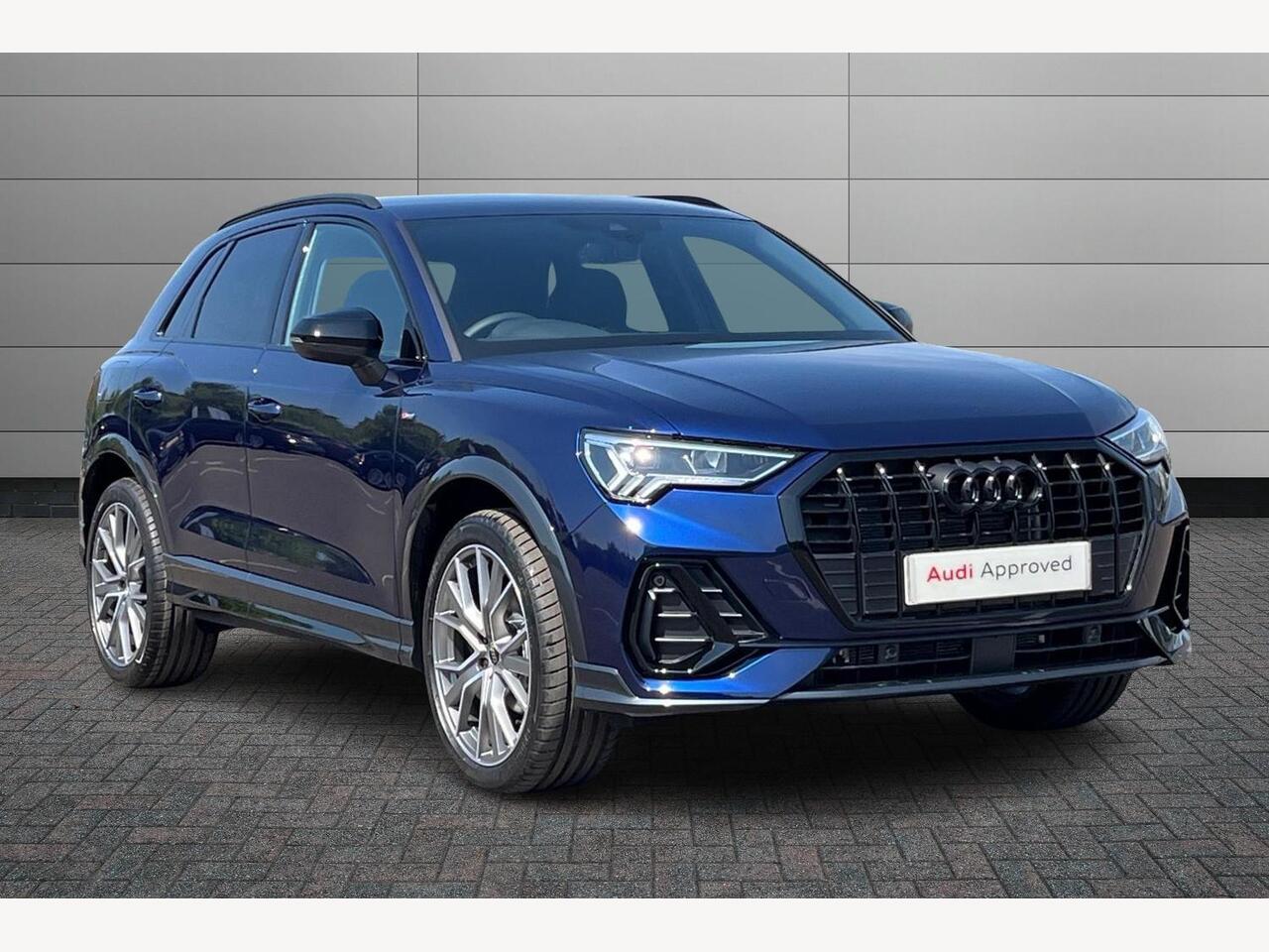 Main listing image - Audi Q3
