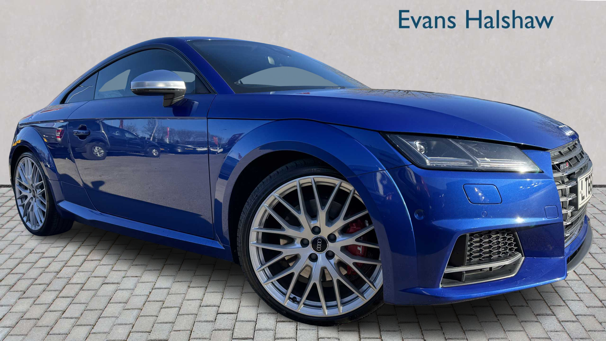Main listing image - Audi TT S