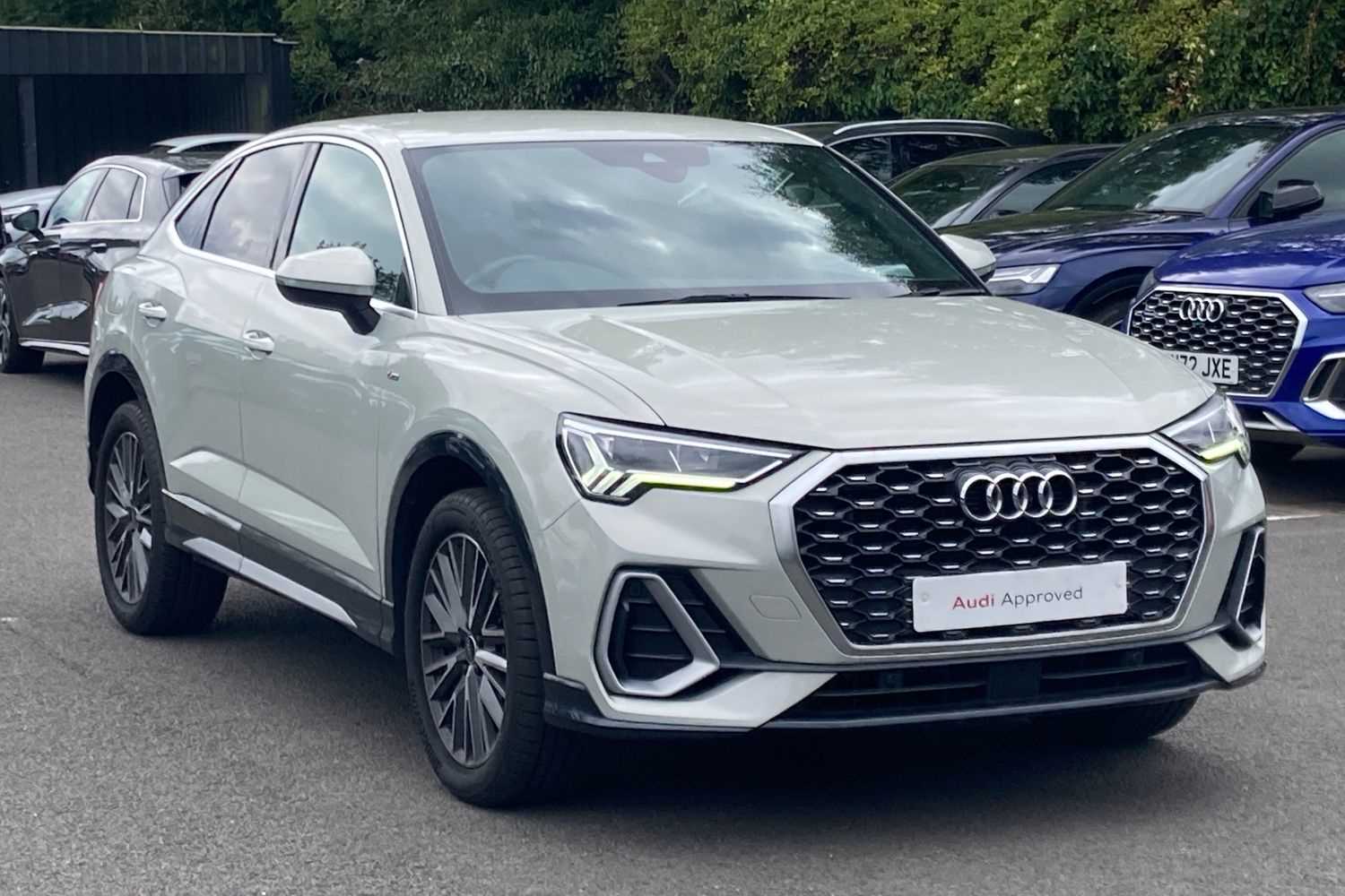 Main listing image - Audi Q3