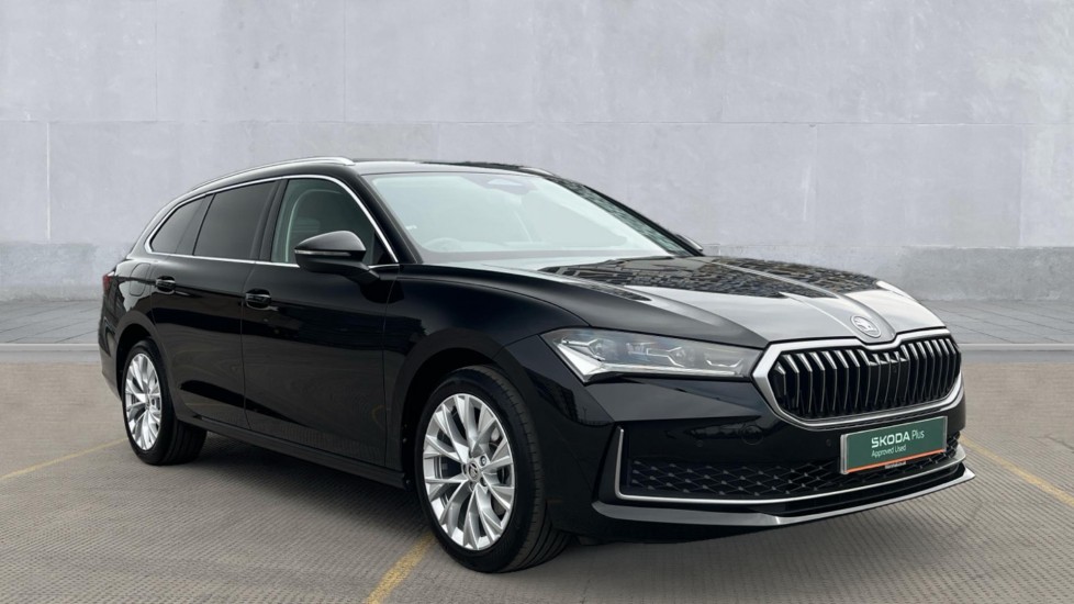 Main listing image - Skoda Superb Estate