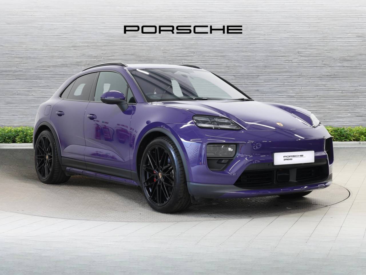 Main listing image - Porsche Macan