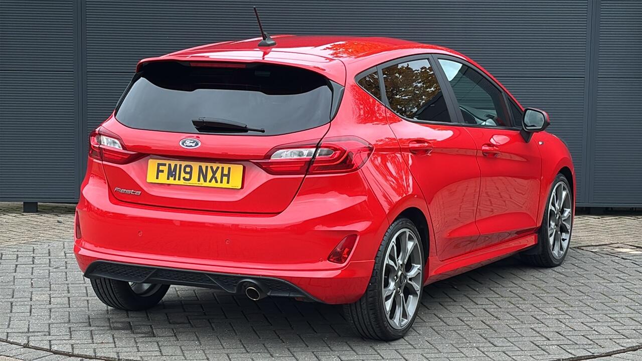 Main listing image - Ford Fiesta