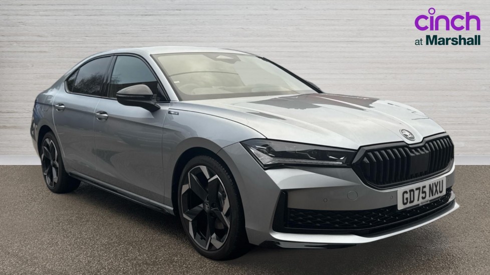 Main listing image - Skoda Superb