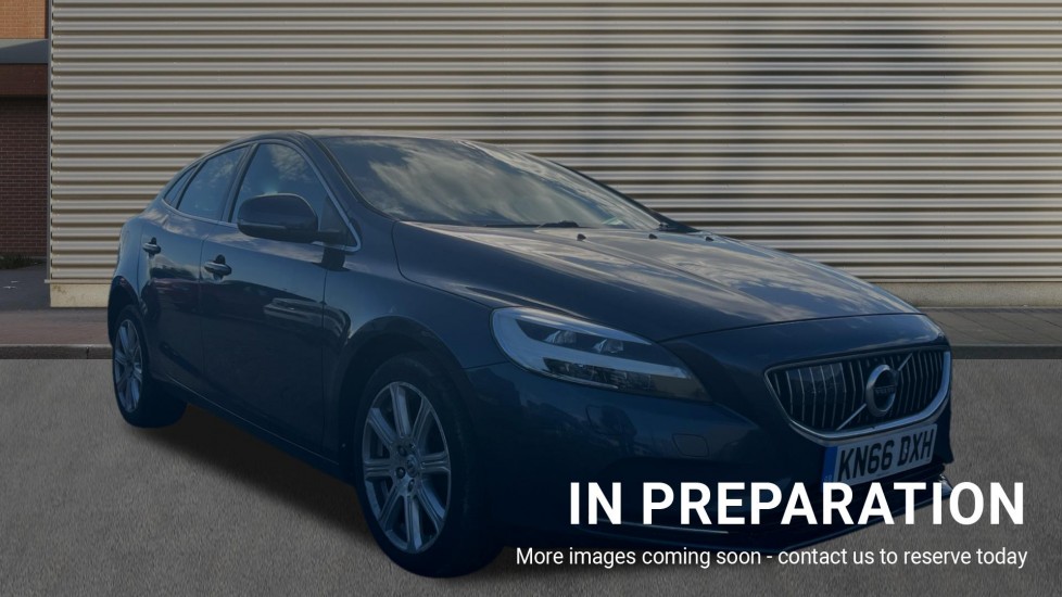 Main listing image - Volvo V40