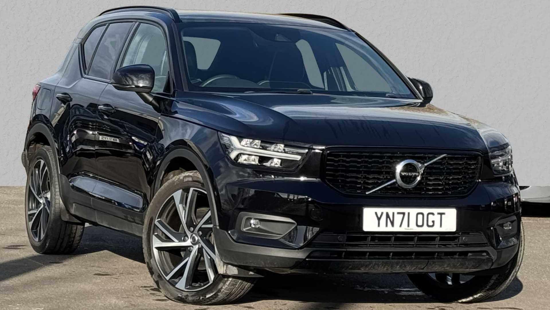 Main listing image - Volvo XC40