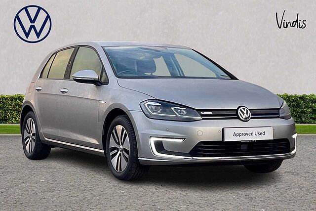 Main listing image - Volkswagen e-Golf