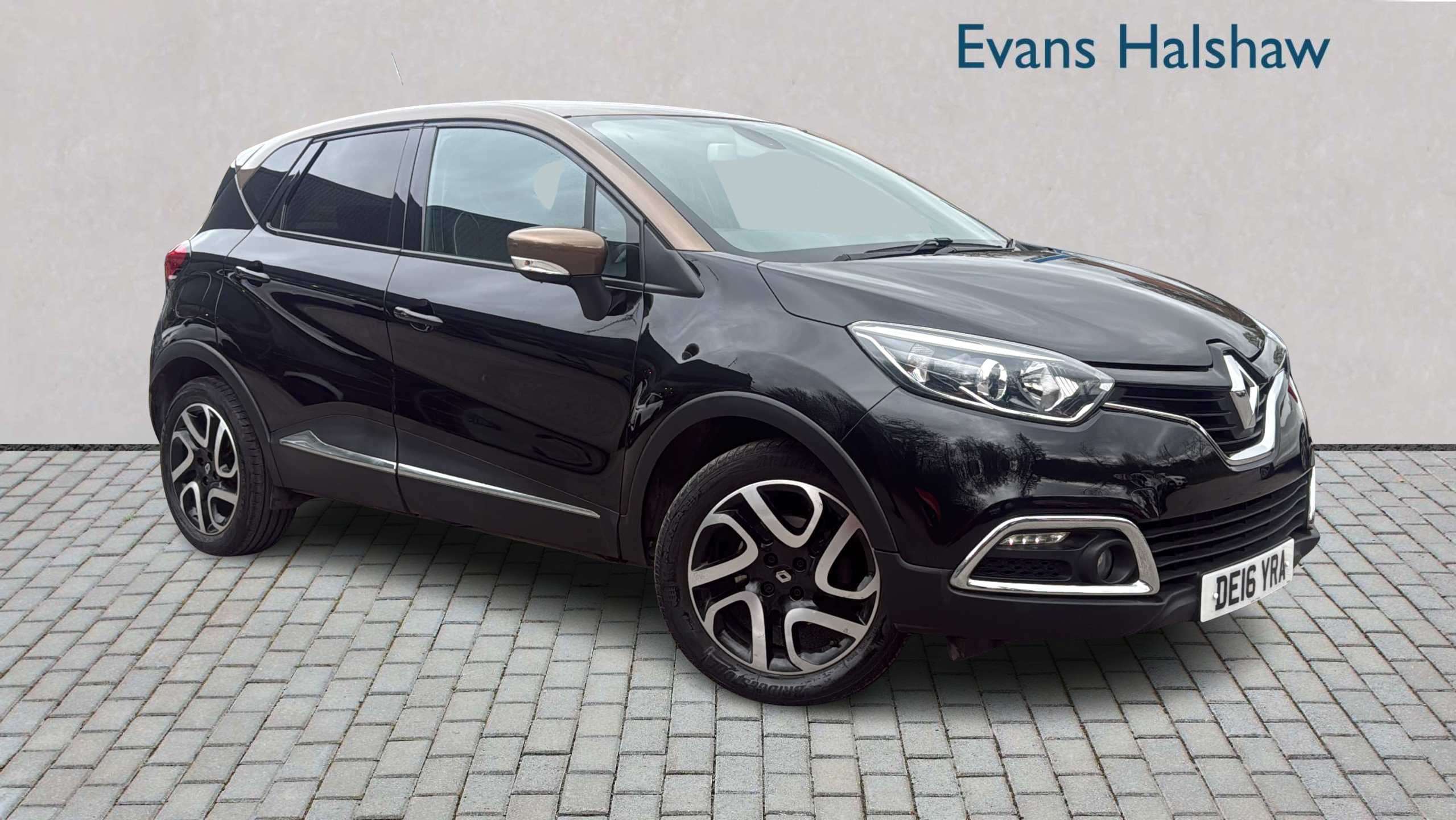 Main listing image - Renault Captur