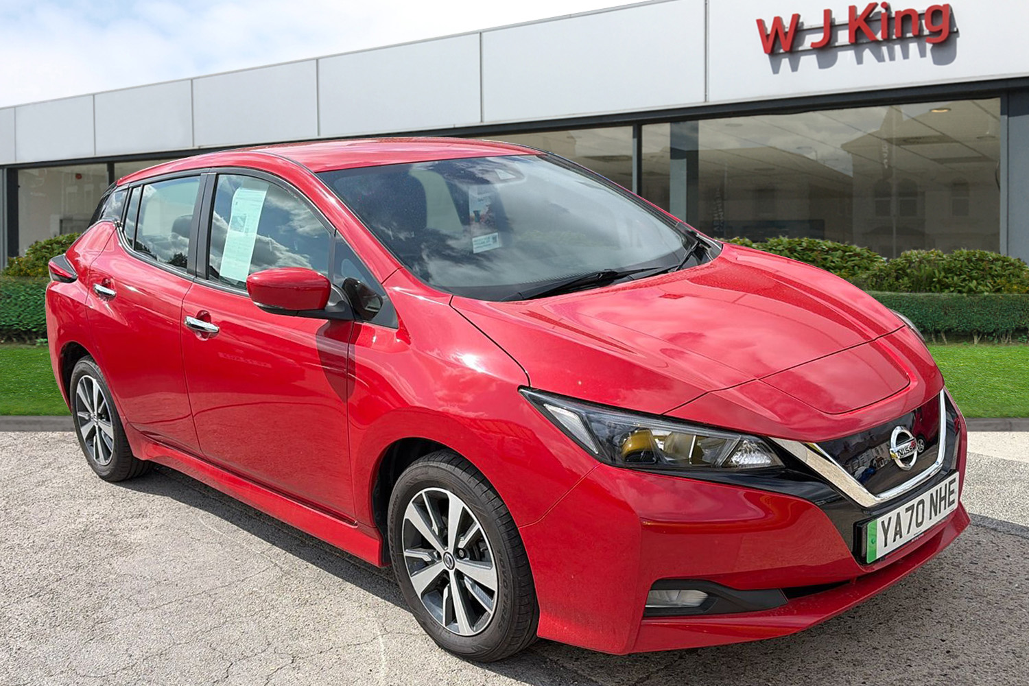 Main listing image - Nissan Leaf