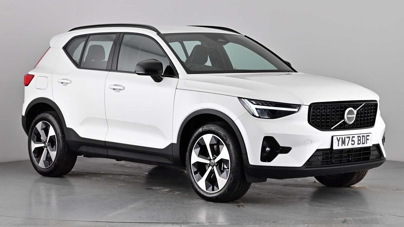 Main listing image - Volvo XC40