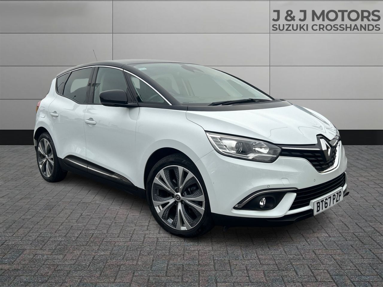 Main listing image - Renault Scenic