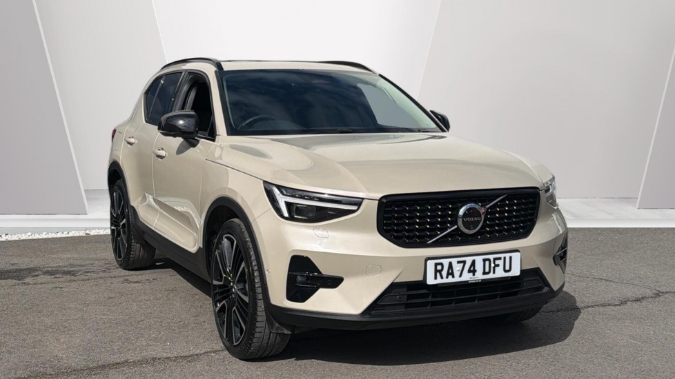 Main listing image - Volvo XC40