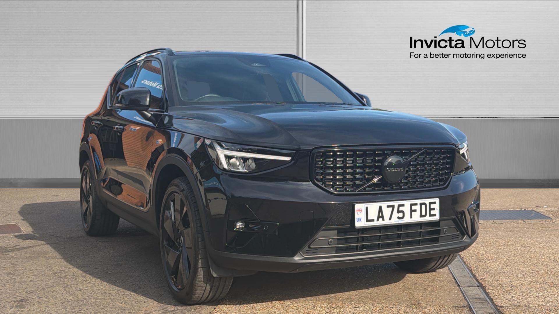 Main listing image - Volvo XC40