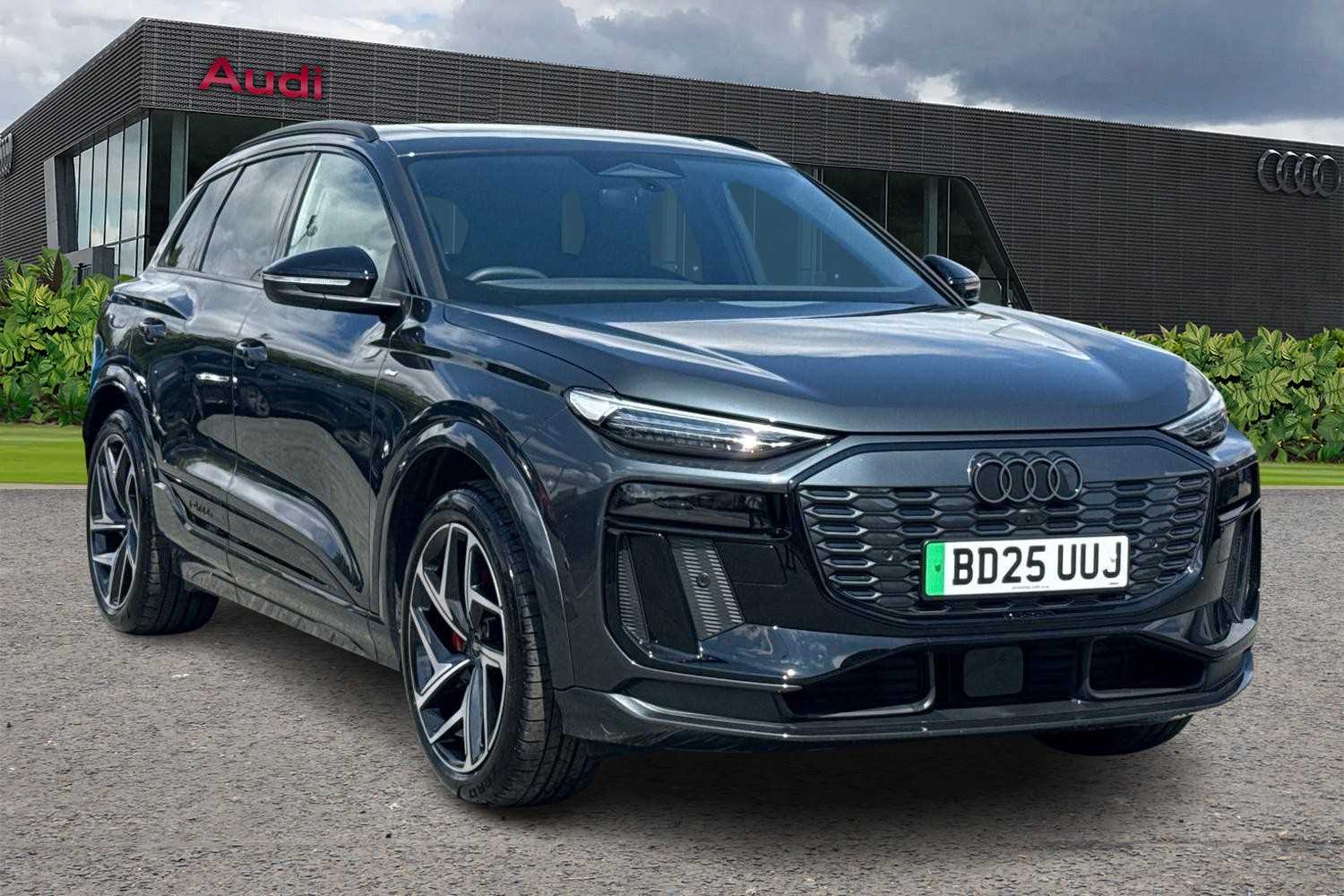 Main listing image - Audi Q6 e-tron
