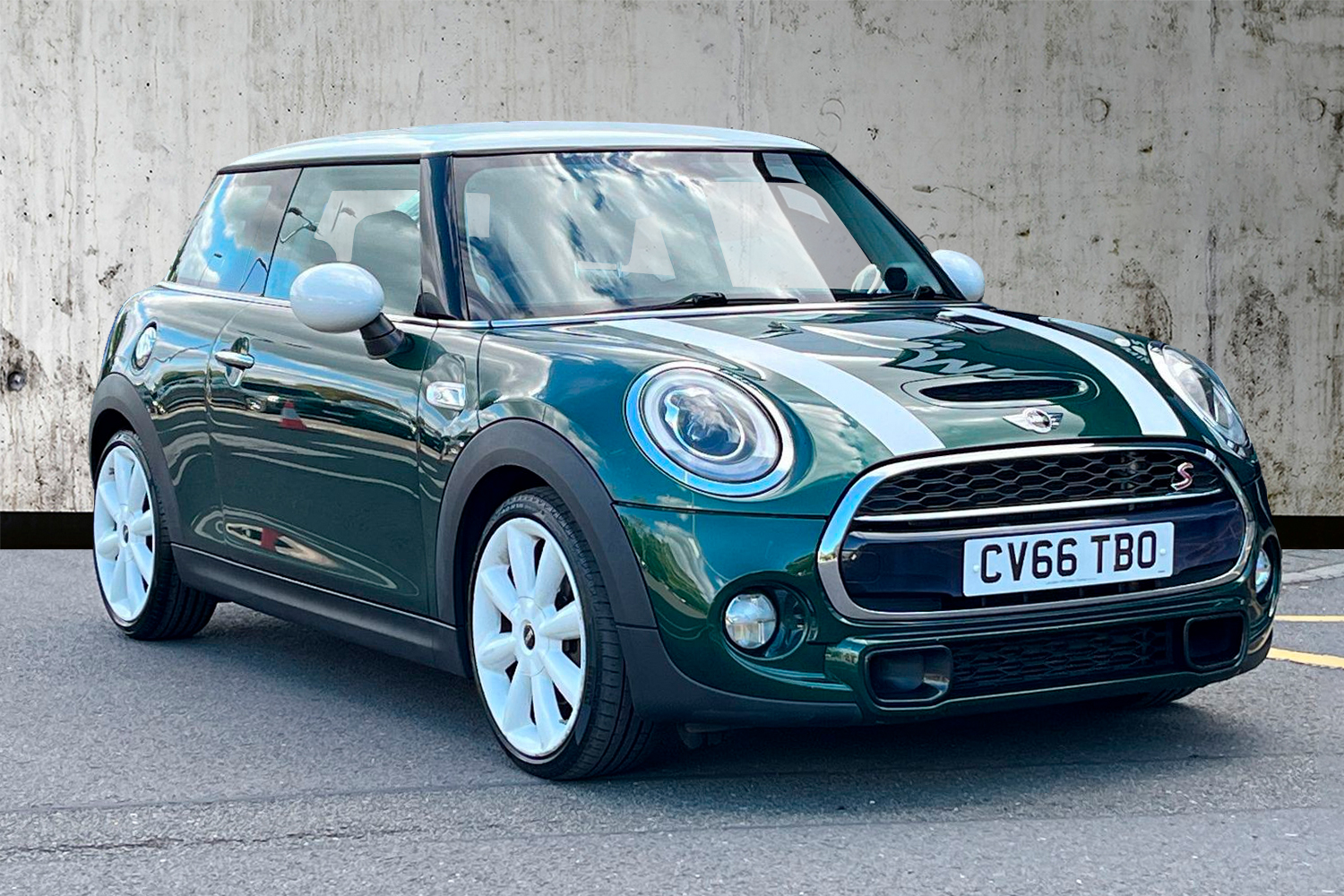 Main listing image - MINI Hatchback