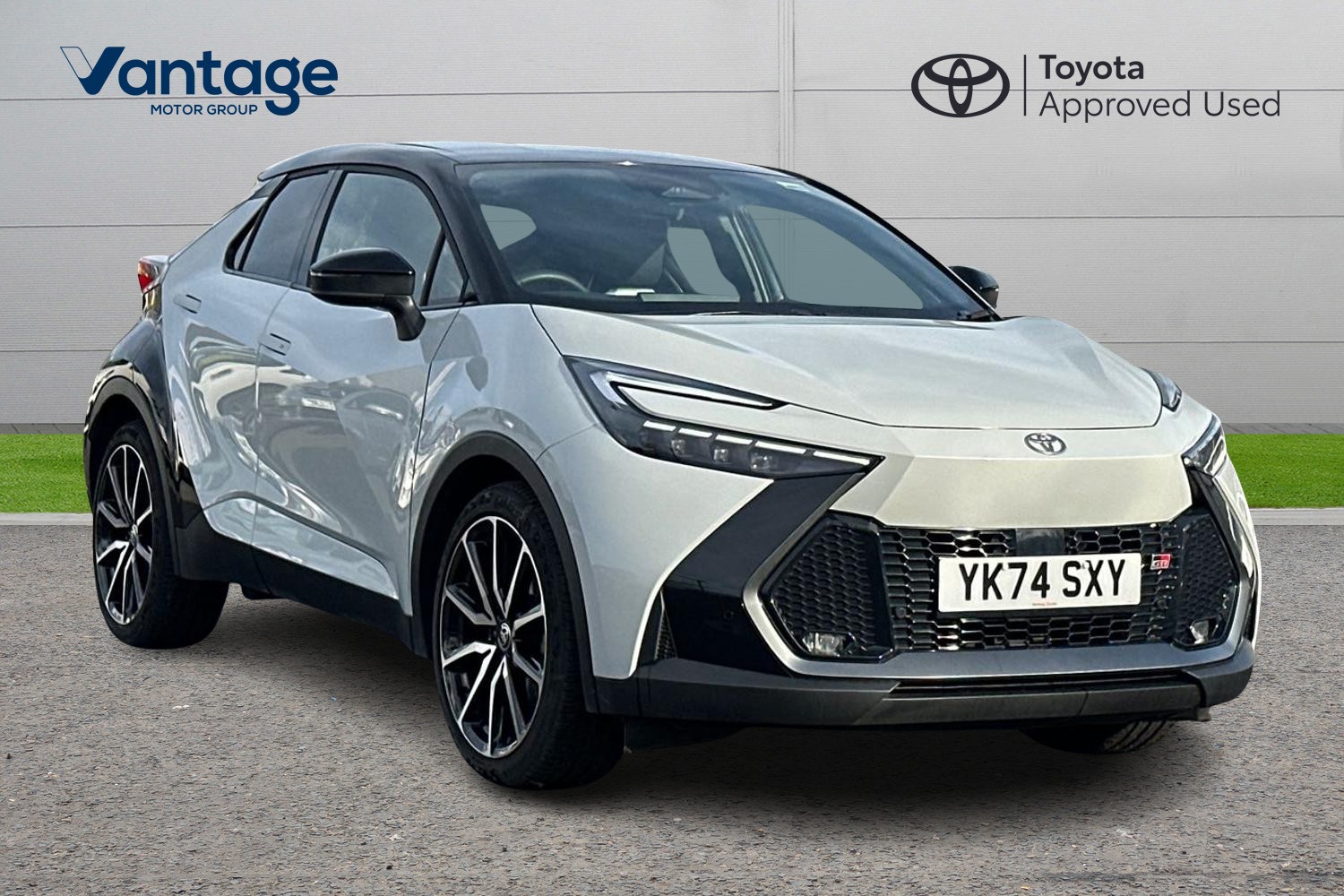 Main listing image - Toyota C-HR