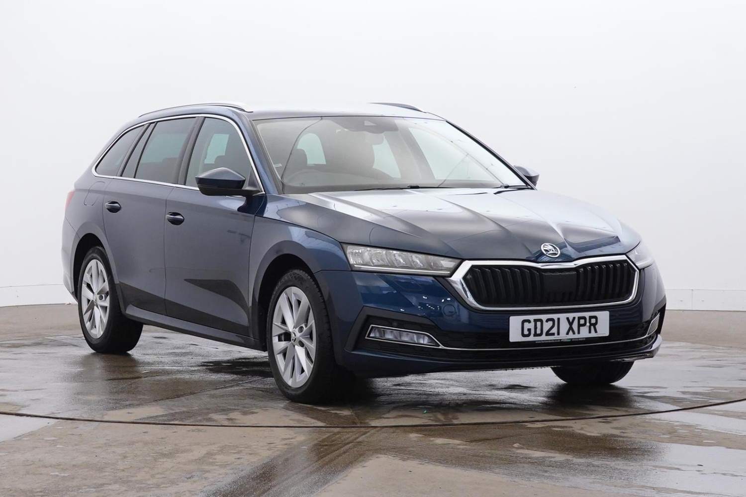 Main listing image - Skoda Octavia Estate