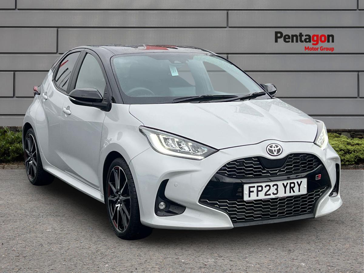 Main listing image - Toyota Yaris