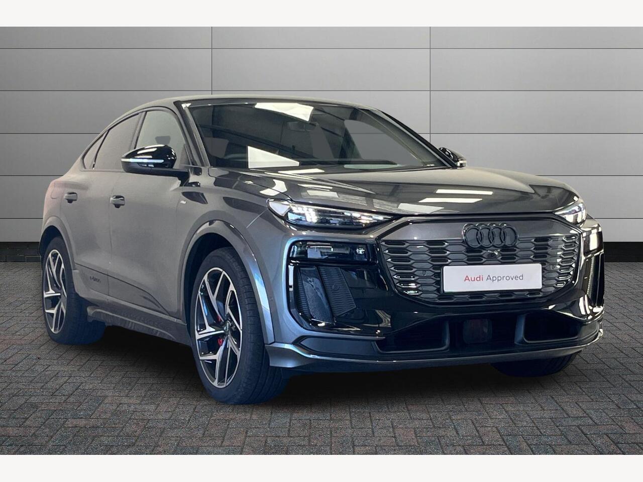 Main listing image - Audi Q6