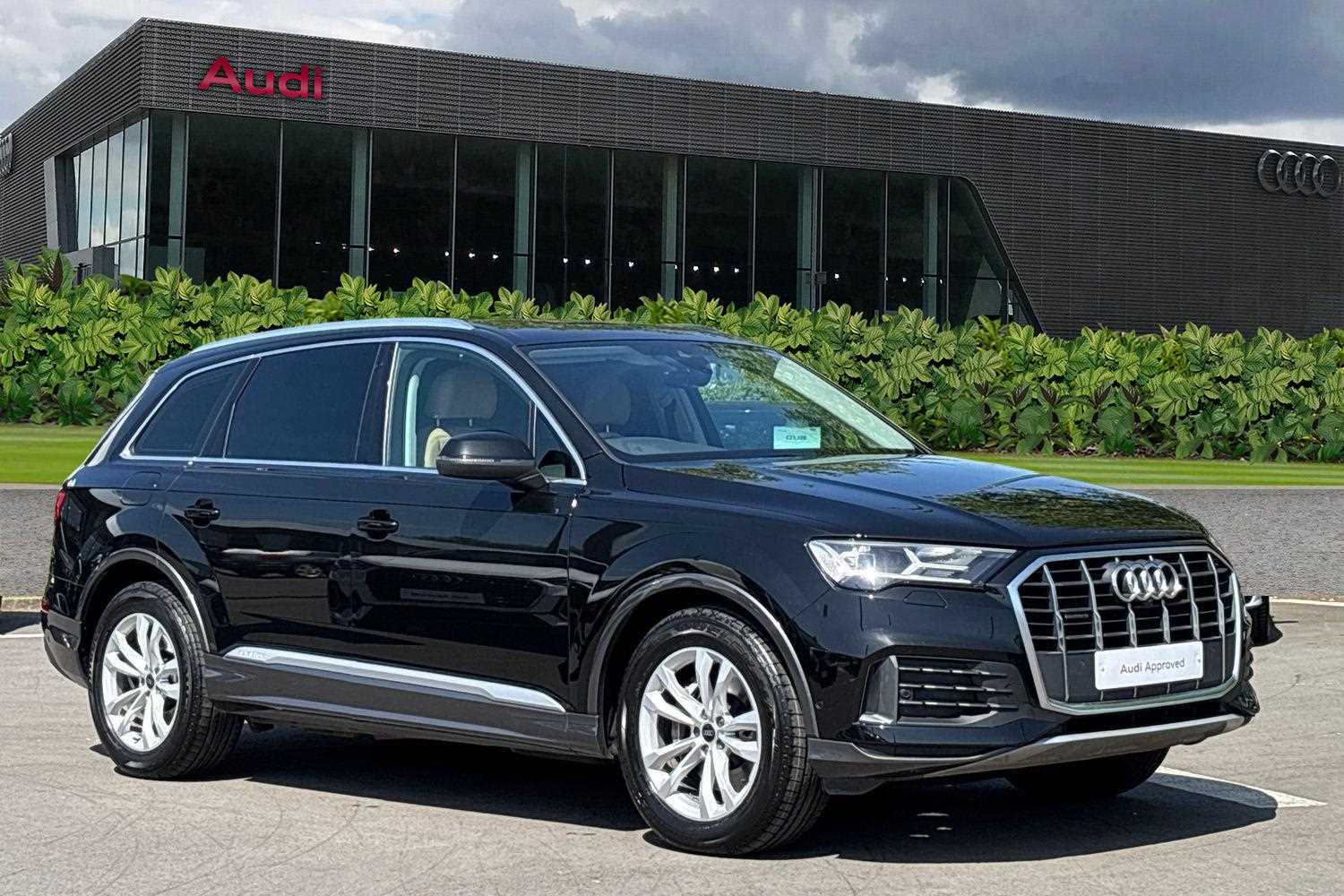 Main listing image - Audi Q7