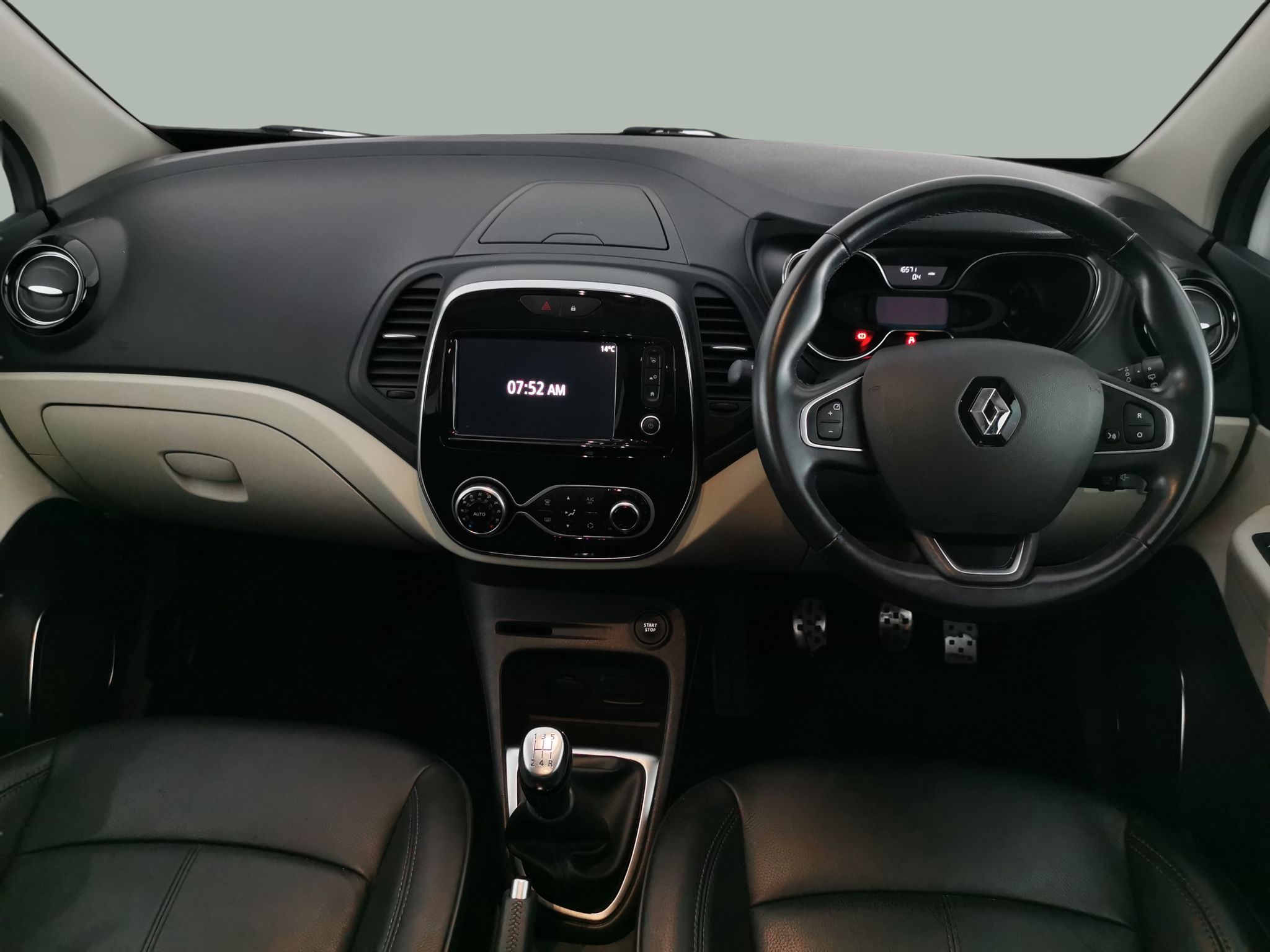 Main listing image - Renault Captur