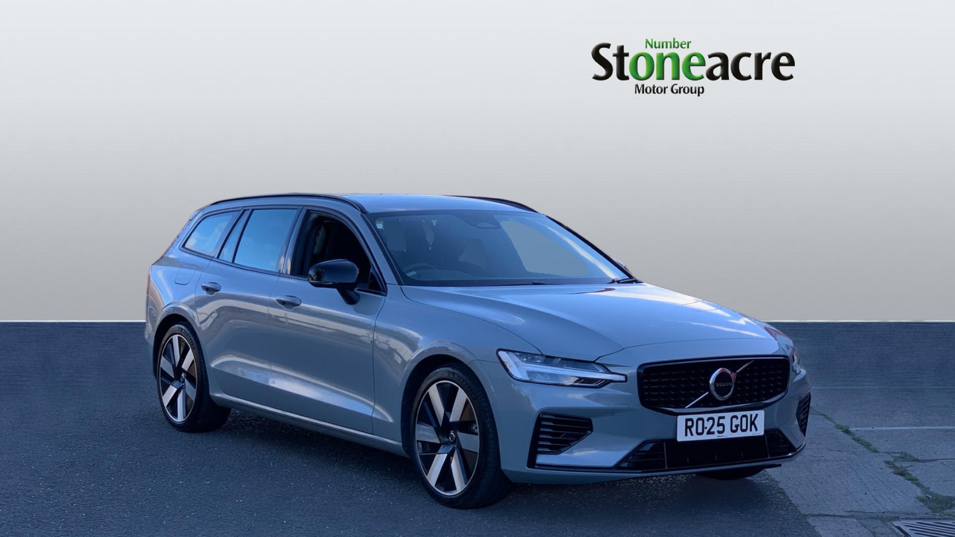 Main listing image - Volvo V60