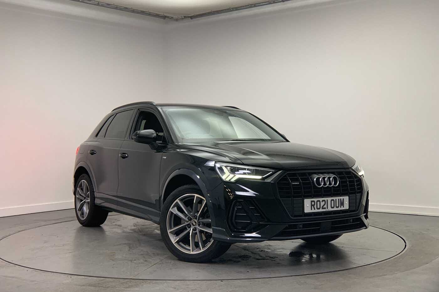 Main listing image - Audi Q3