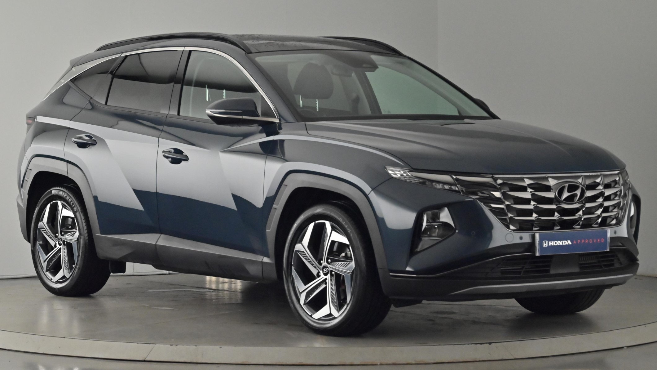 Main listing image - Hyundai Tucson