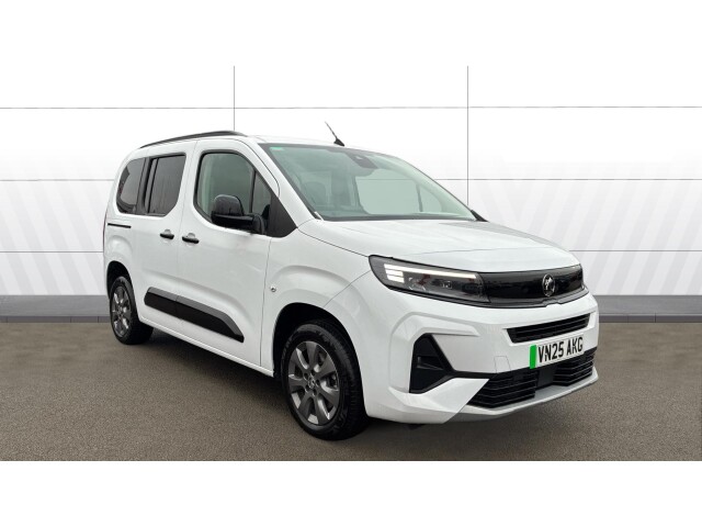 Main listing image - Vauxhall Combo Life-e