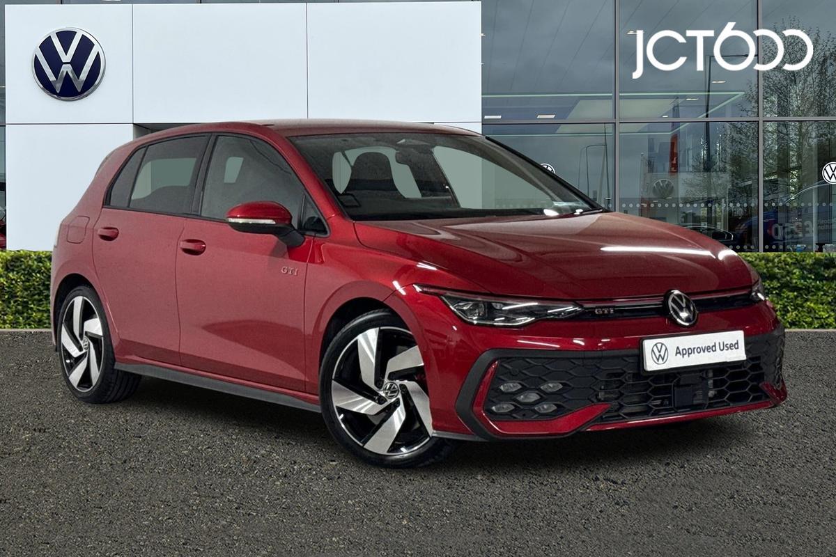 Main listing image - Volkswagen Golf