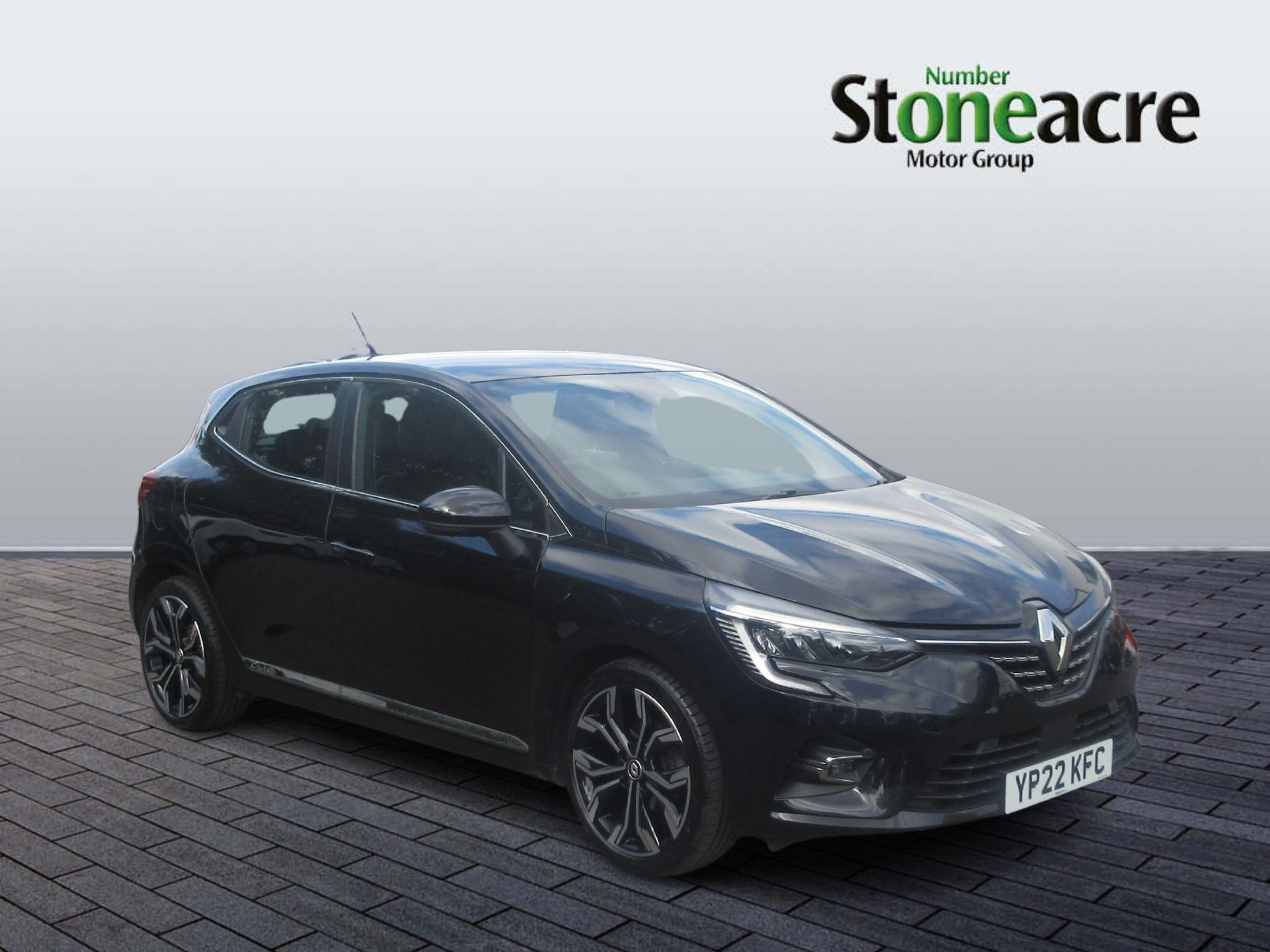 Main listing image - Renault Clio