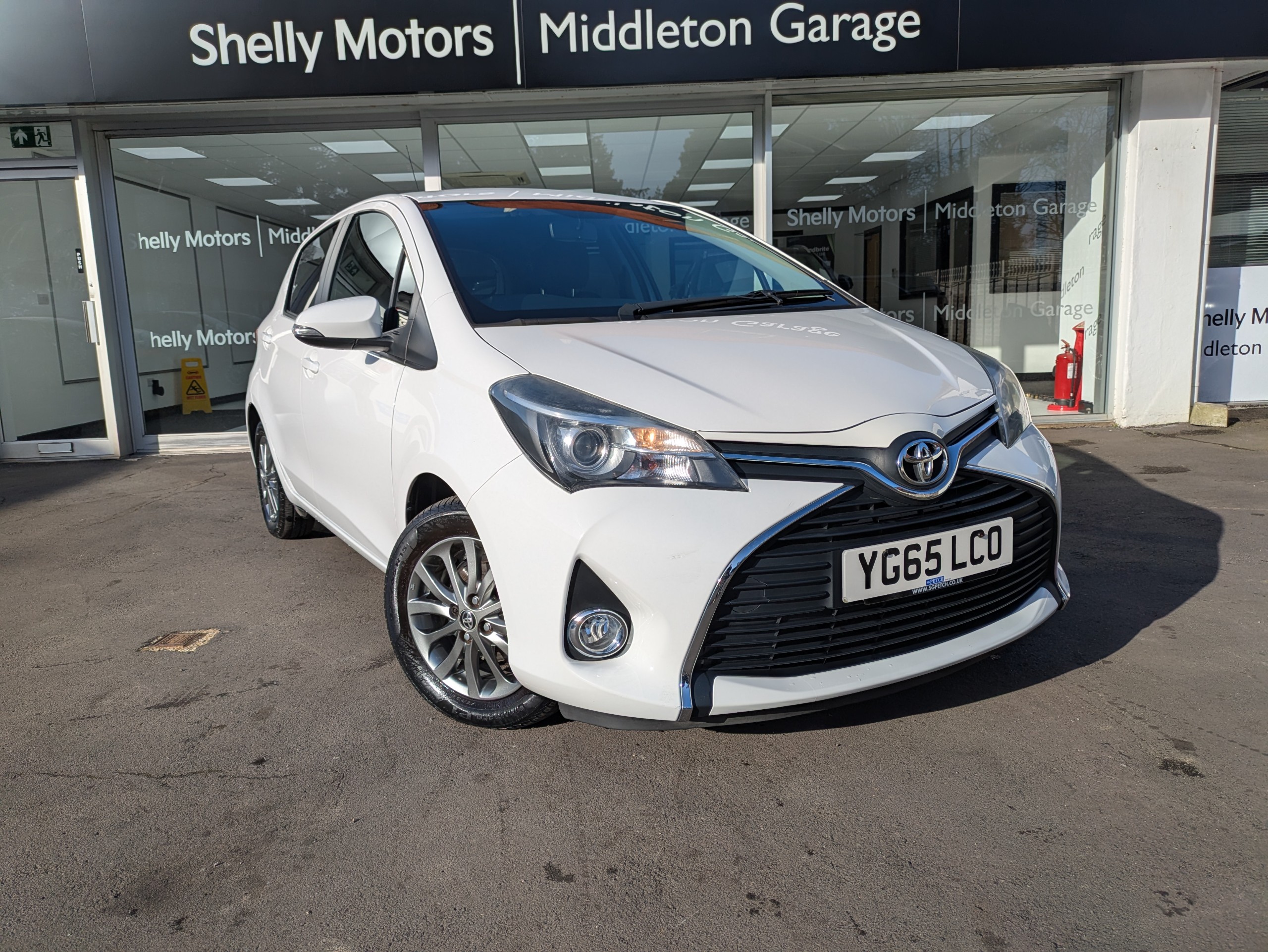 Main listing image - Toyota Yaris