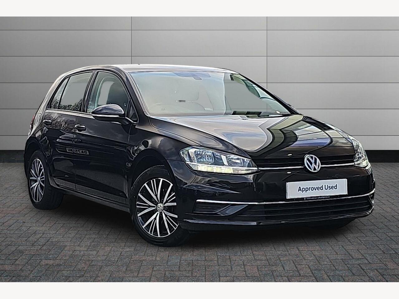 Main listing image - Volkswagen Golf