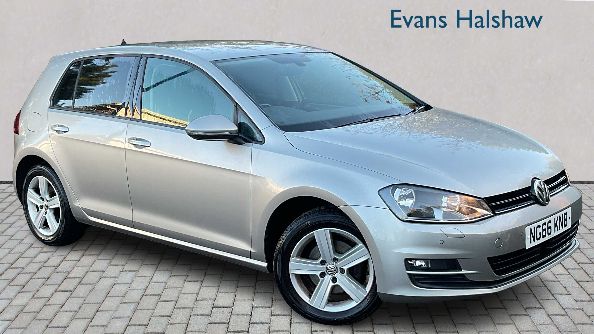 Main listing image - Volkswagen Golf