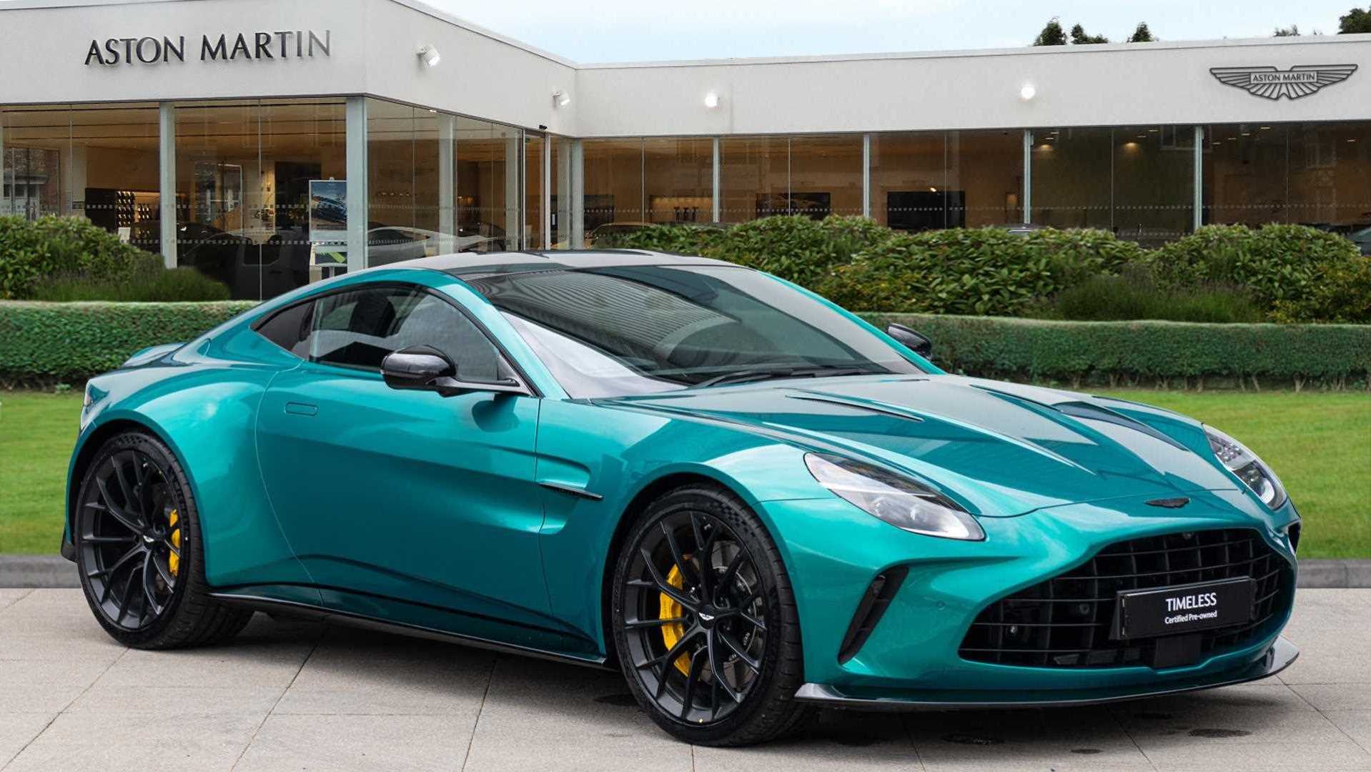 Main listing image - Aston Martin Vantage