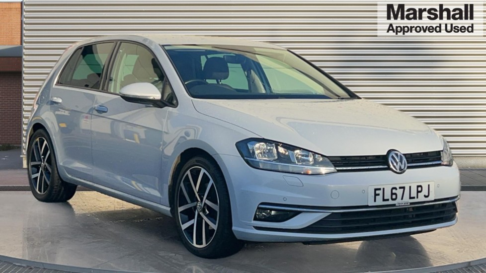 Main listing image - Volkswagen Golf