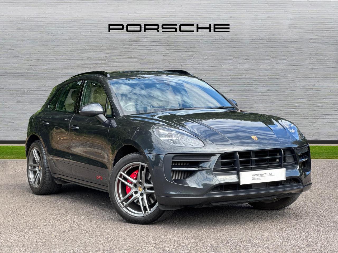 Main listing image - Porsche Macan