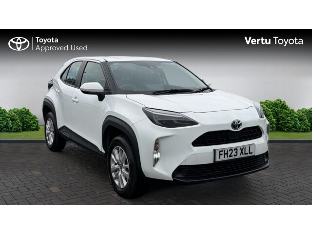 Main listing image - Toyota Yaris Cross