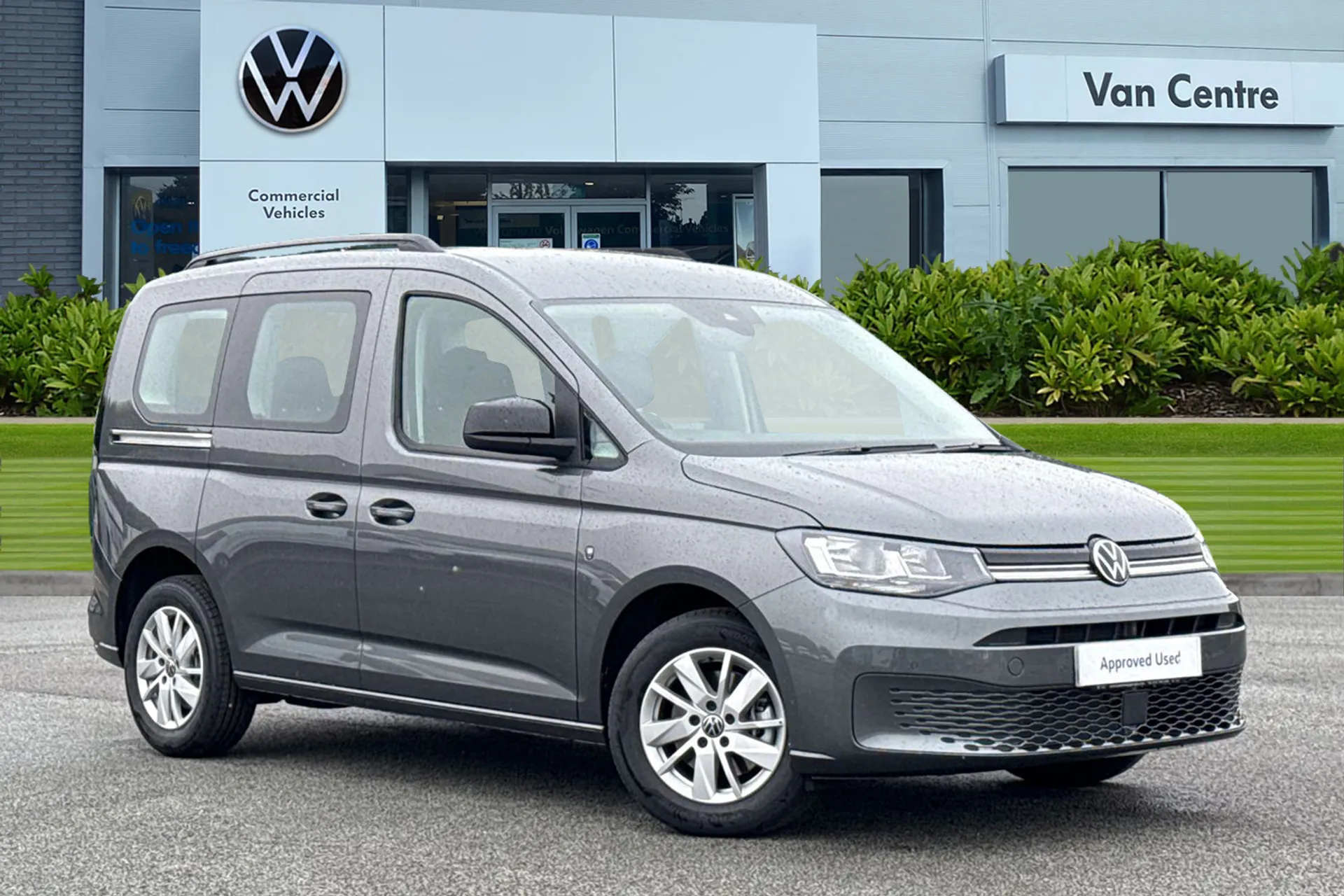 Main listing image - Volkswagen Caddy Life