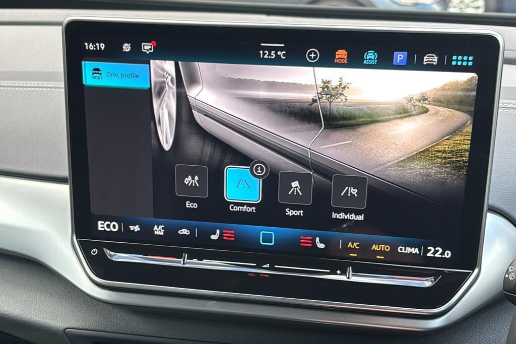 Main listing image - Volkswagen ID.4