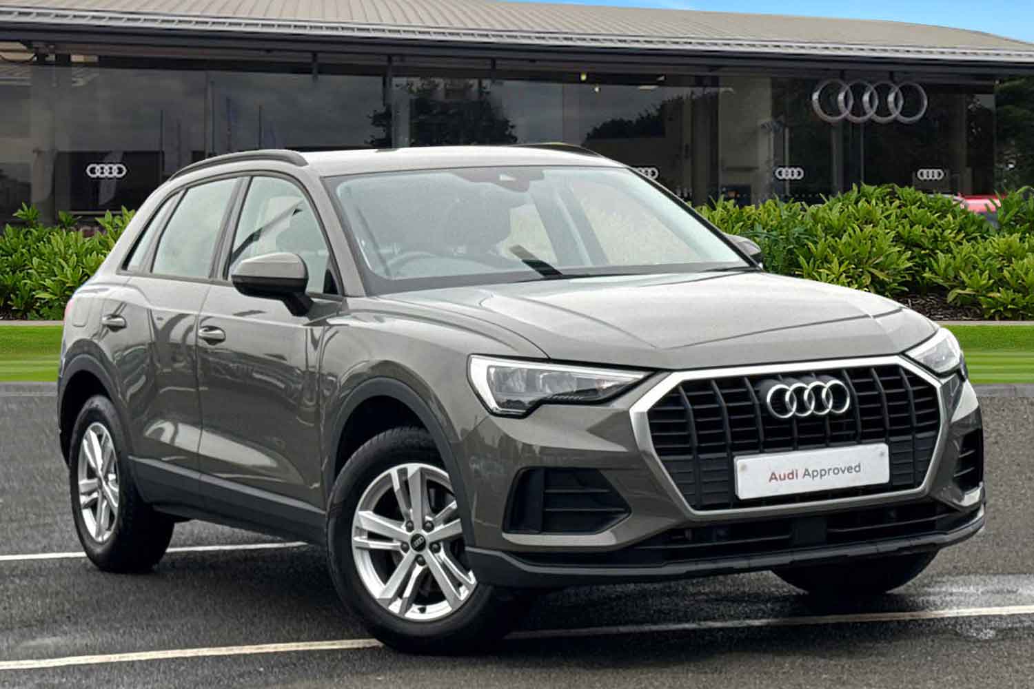 Main listing image - Audi Q3