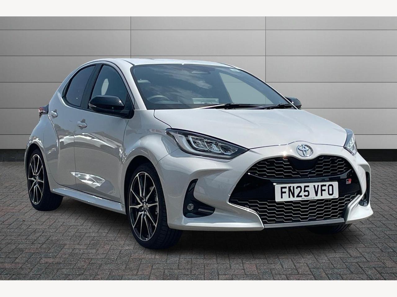 Main listing image - Toyota Yaris