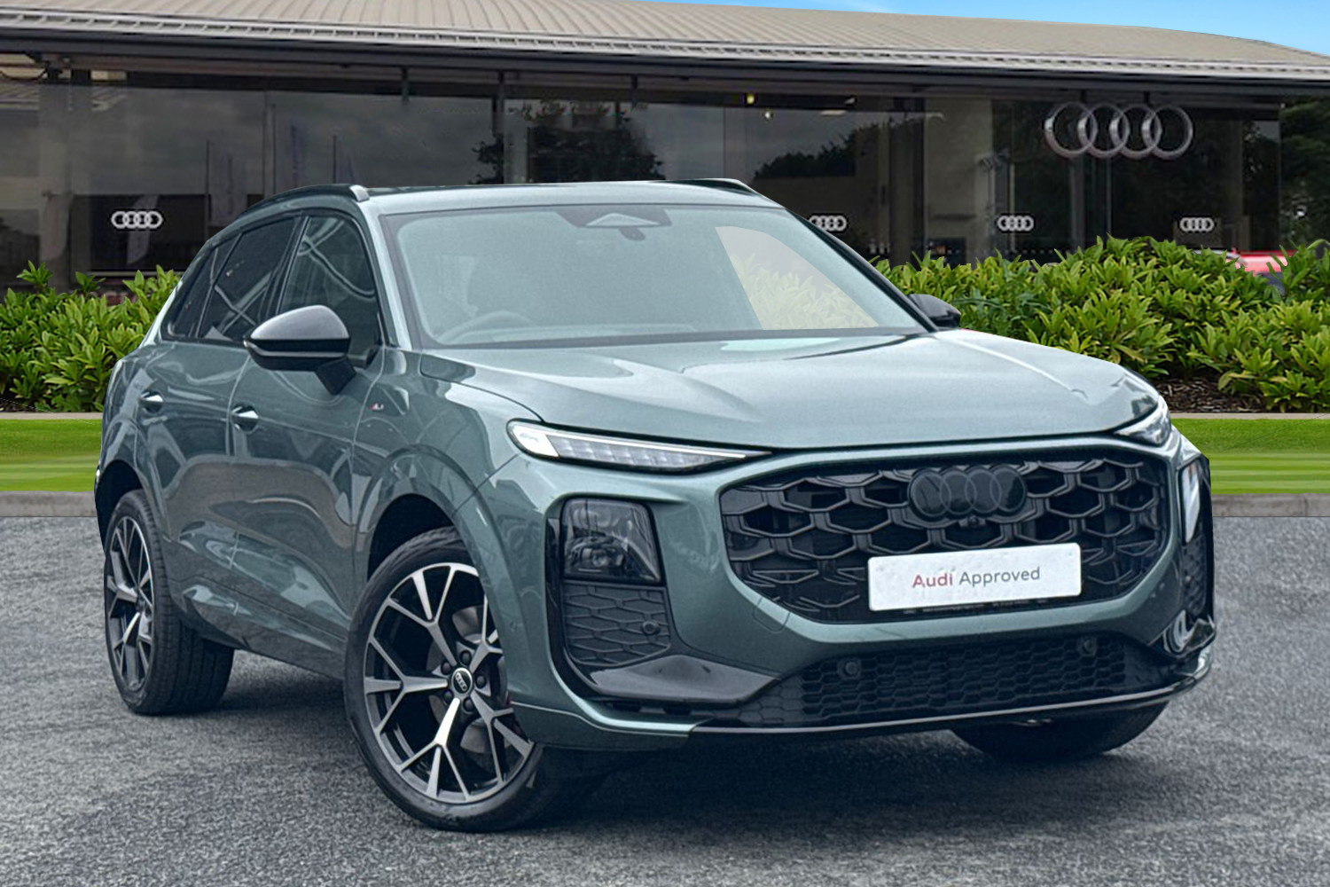 Main listing image - Audi Q3